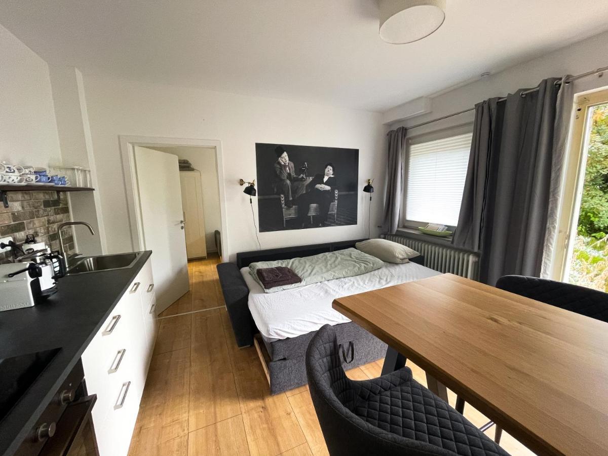 Apartment No 5 *